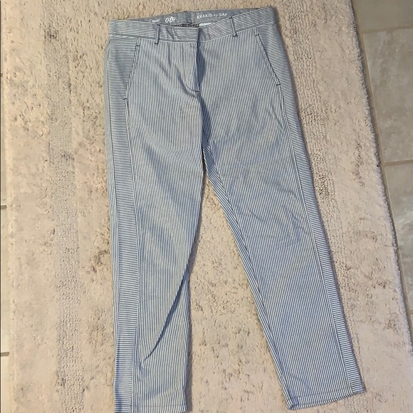 GAP capris 👖 - Picture 1 of 5